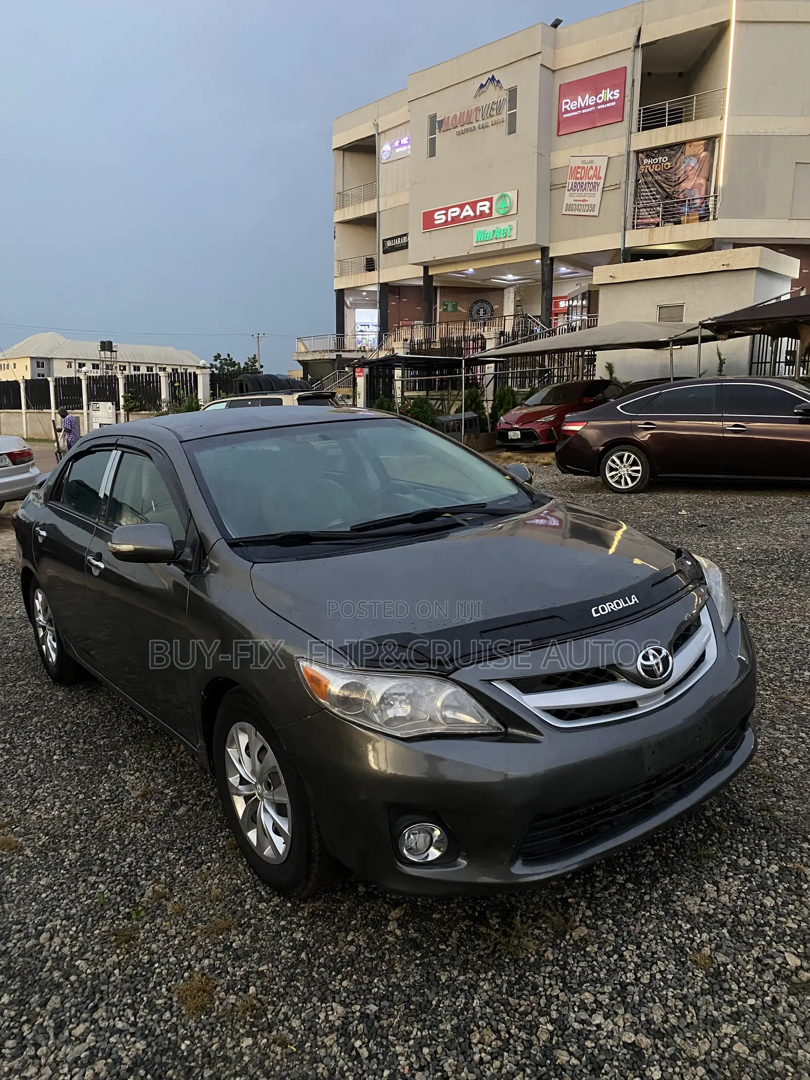 Toyota Corolla LE 4dr Sedan (1.8L 4cyl 4A) 2013 Gray