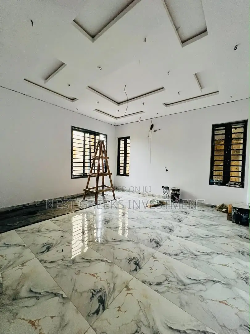 5bdrm Duplex in Adeniyi Jones for sale