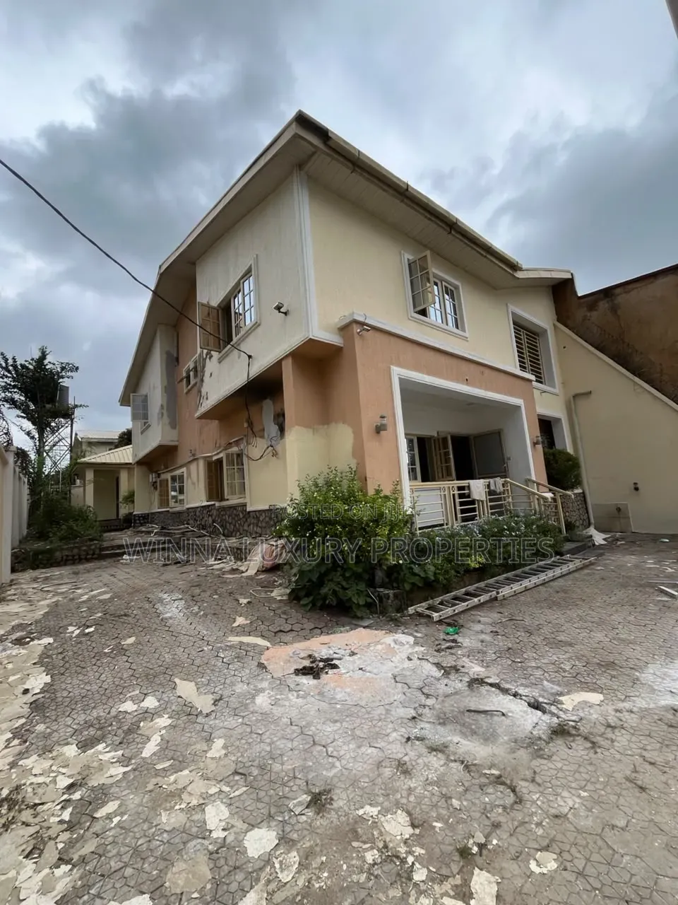 5bdrm Duplex in 1St Avenue Gwarinpa for rent