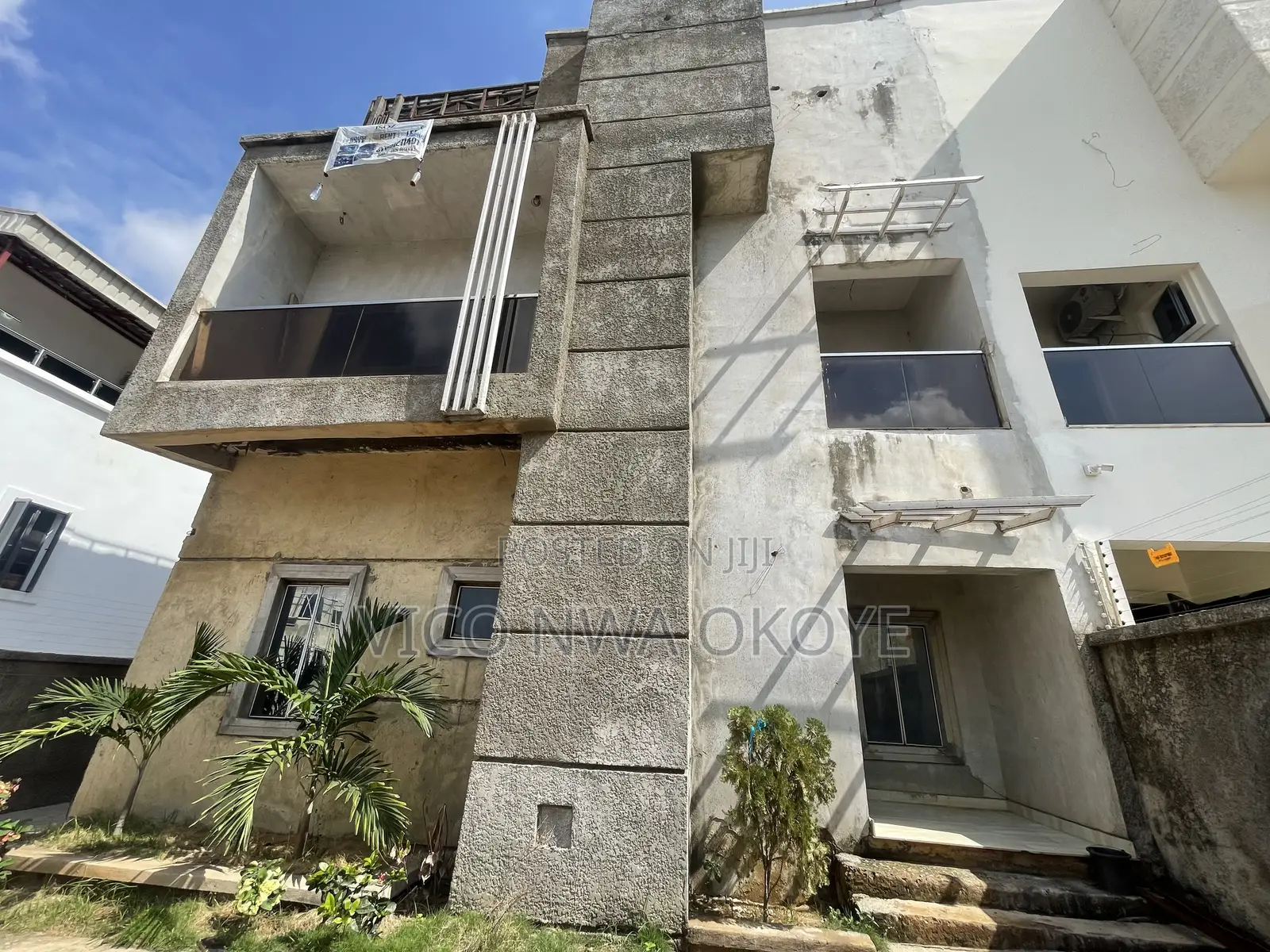 6bdrm Duplex in Ochacho Estate, Life Camp for sale