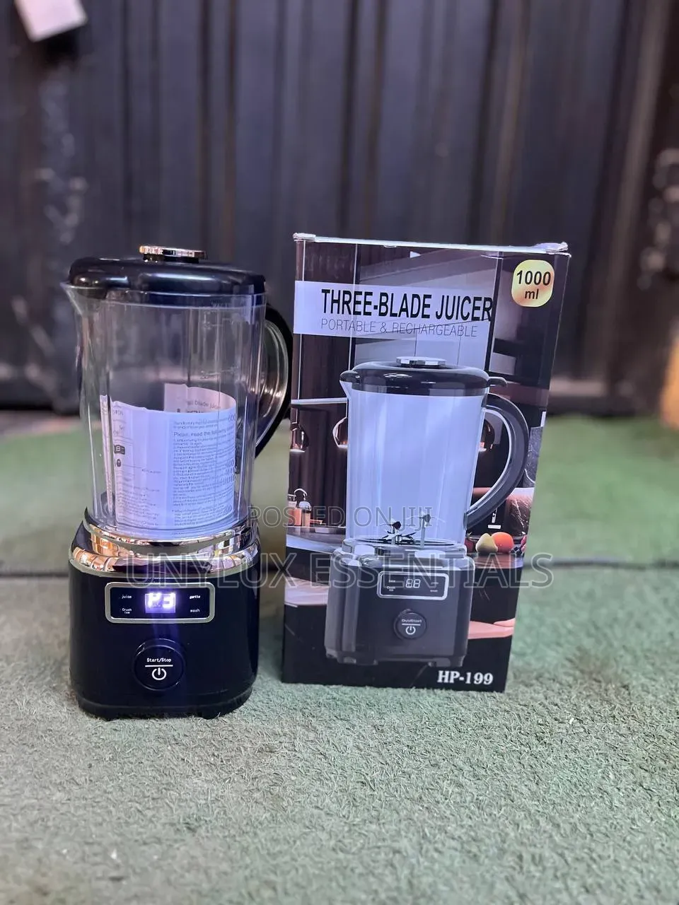 3 Blades Set Rechargeable Blender / Juicer 
1L Capacity