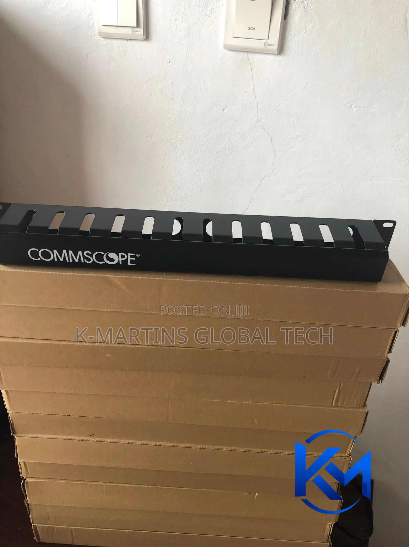 CommScope Cable Organizer 19 Inch Rack Cable Management Panel