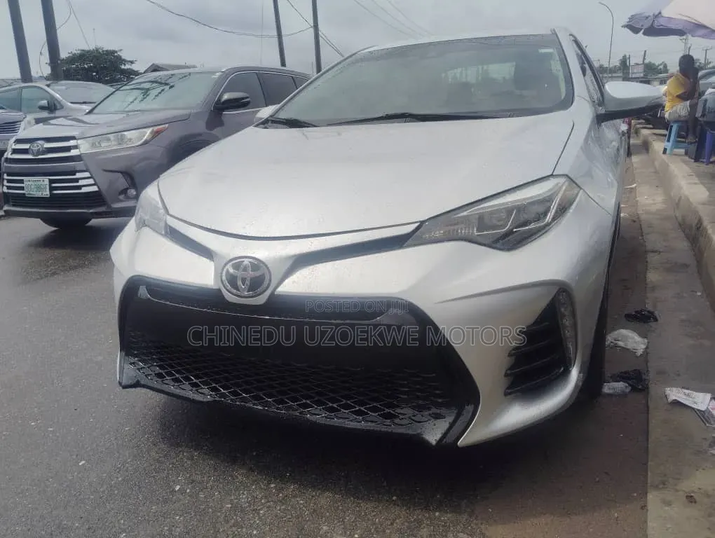 Toyota Corolla 2018 Silver