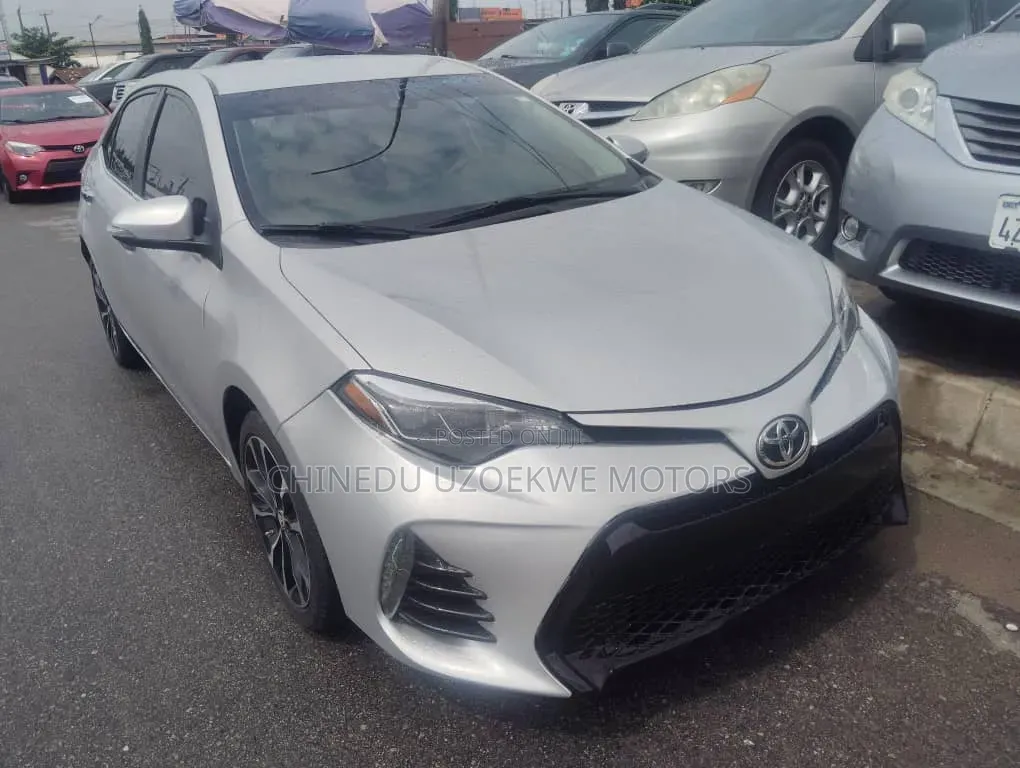 Toyota Corolla 2018 Silver