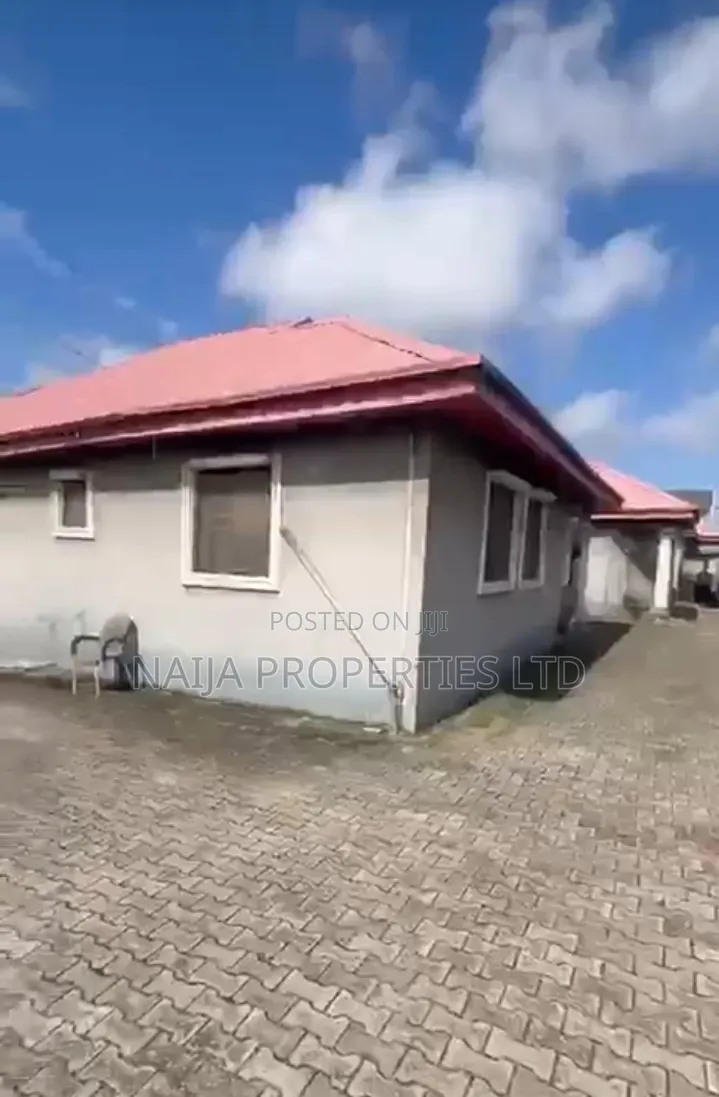 3bdrm Bungalow in Thomas Estate for rent