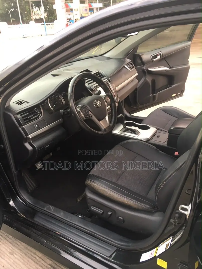 Toyota Camry SE 4dr Sedan (2.5L 4cyl 6A) 2014 Black