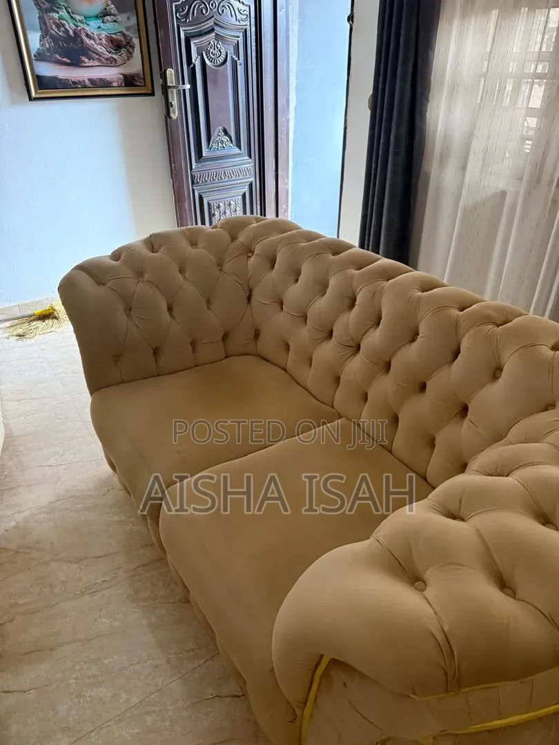 7 Sitters Couch