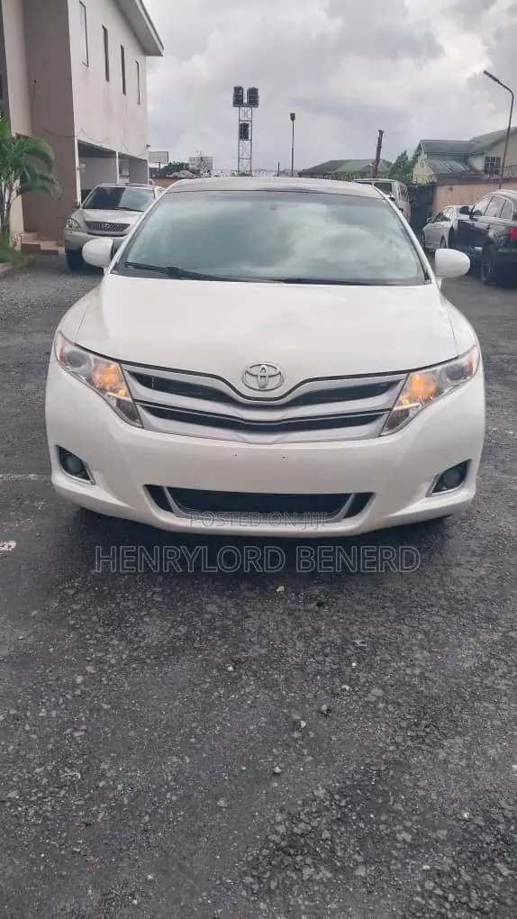 Toyota Venza XLE 2015 White
