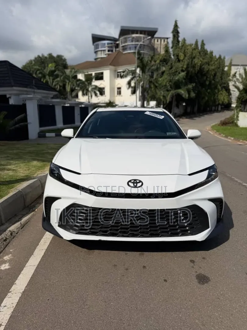 Toyota Camry 2025 White