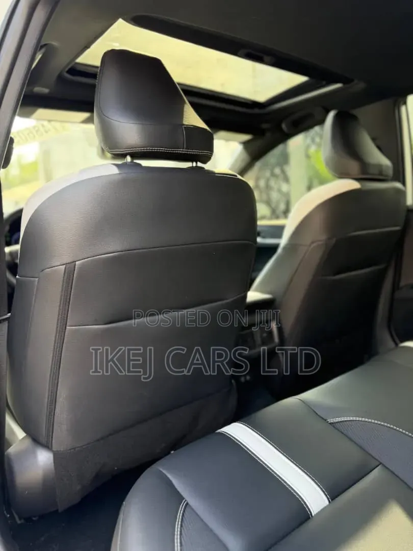 Toyota Camry 2025 White