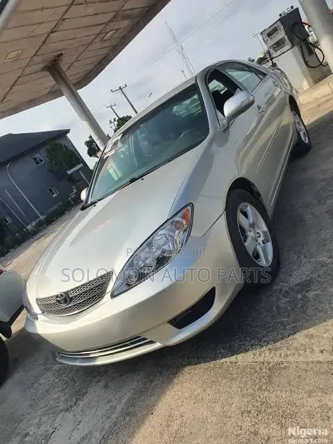 Toyota Camry 2005 2006 Front Bumper With Front Grill and Headlight