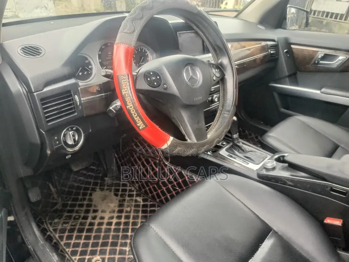 Mercedes-Benz GLK-Class 2011 Black