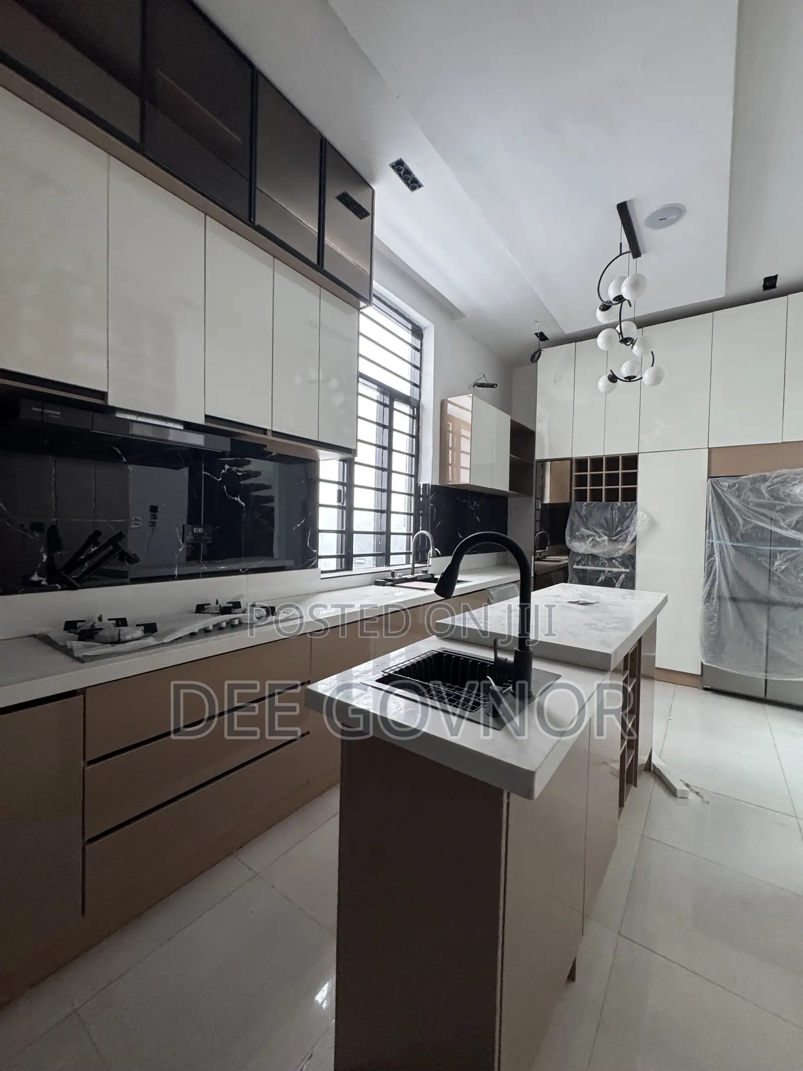 5bdrm Duplex in Harris Drives Estate, VGC / Ajah for sale