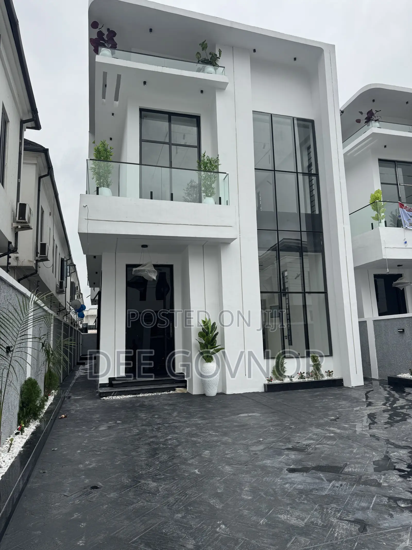 5bdrm Duplex in Harris Drives Estate, VGC / Ajah for sale