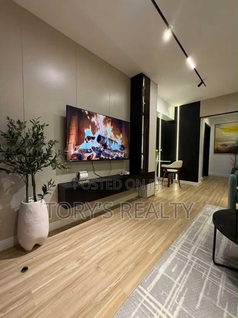 Luxuriously Furnished 2 Bedroom Apartment
