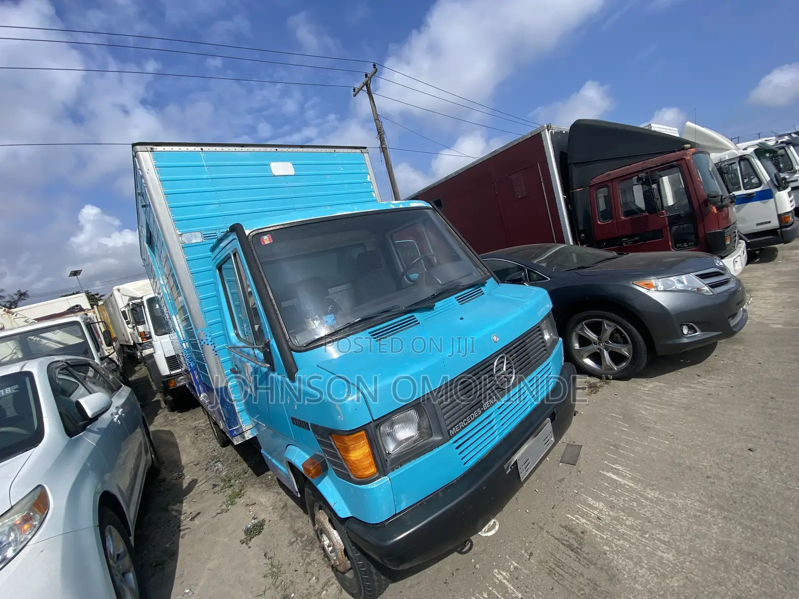 Mercedes Benz 410 Container Body