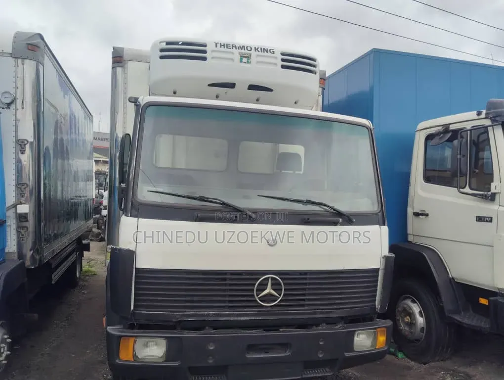 Mercedes Truck Cooling Van 1117D