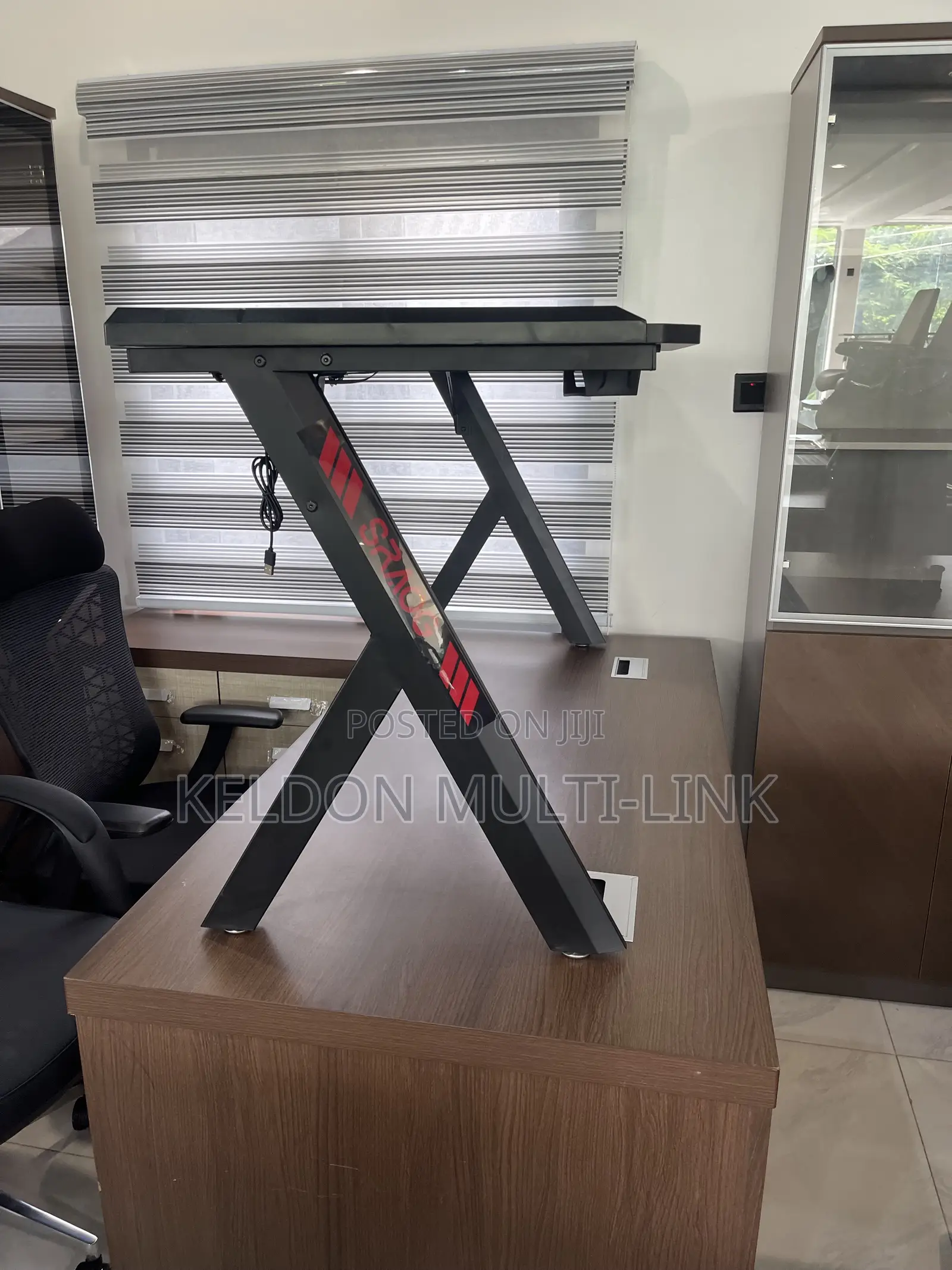 Deluxe Table for Studio,Computer With Headphone Hanger 1.2 /1.4mtr