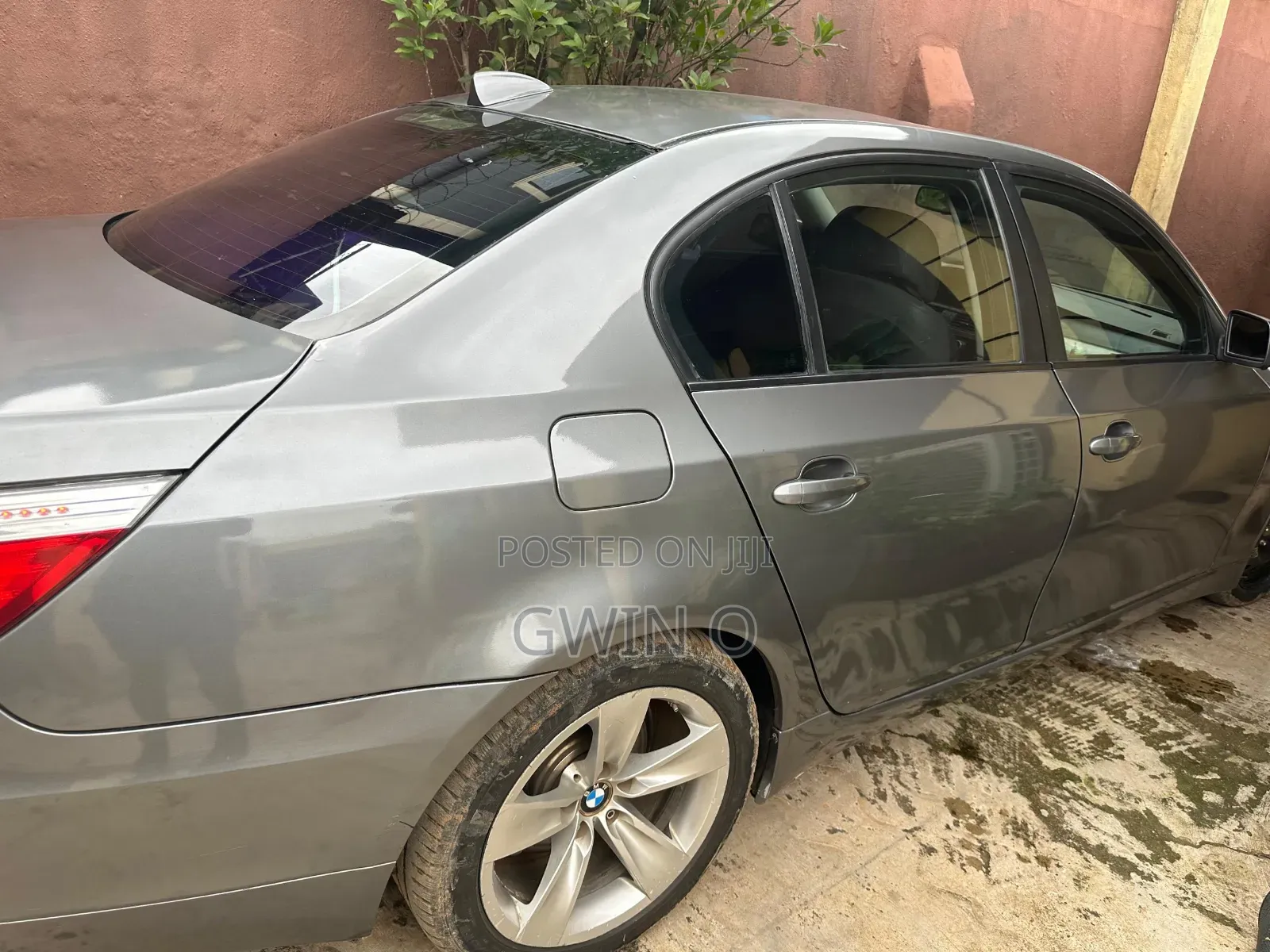 BMW 528i 2008 Gray