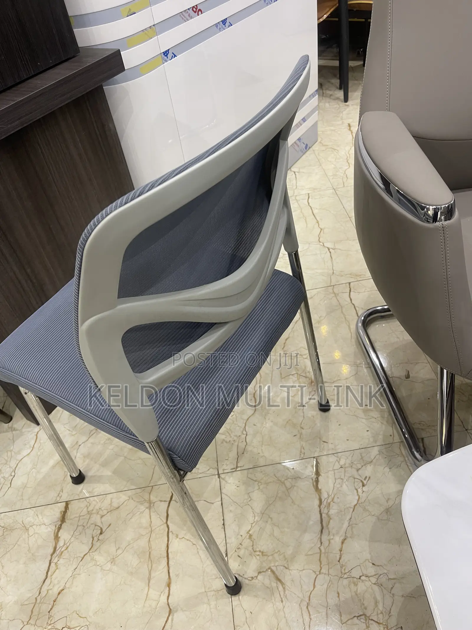 Visitors Chairs/Mesh Visitors Chair/4 Legs Chair/Black/Grey/Orange