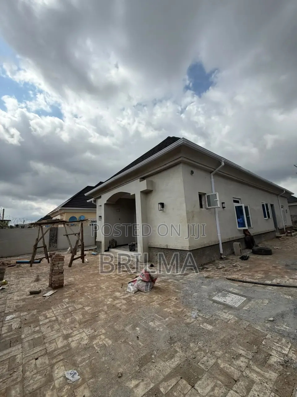 3bdrm Bungalow in Apo Resettlement for sale