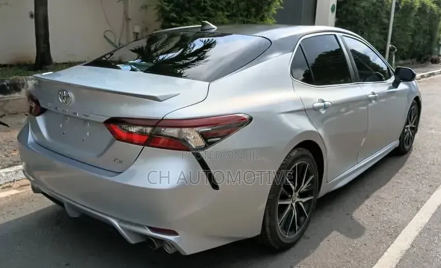 Toyota Camry SE Nightshade 2022 Silver