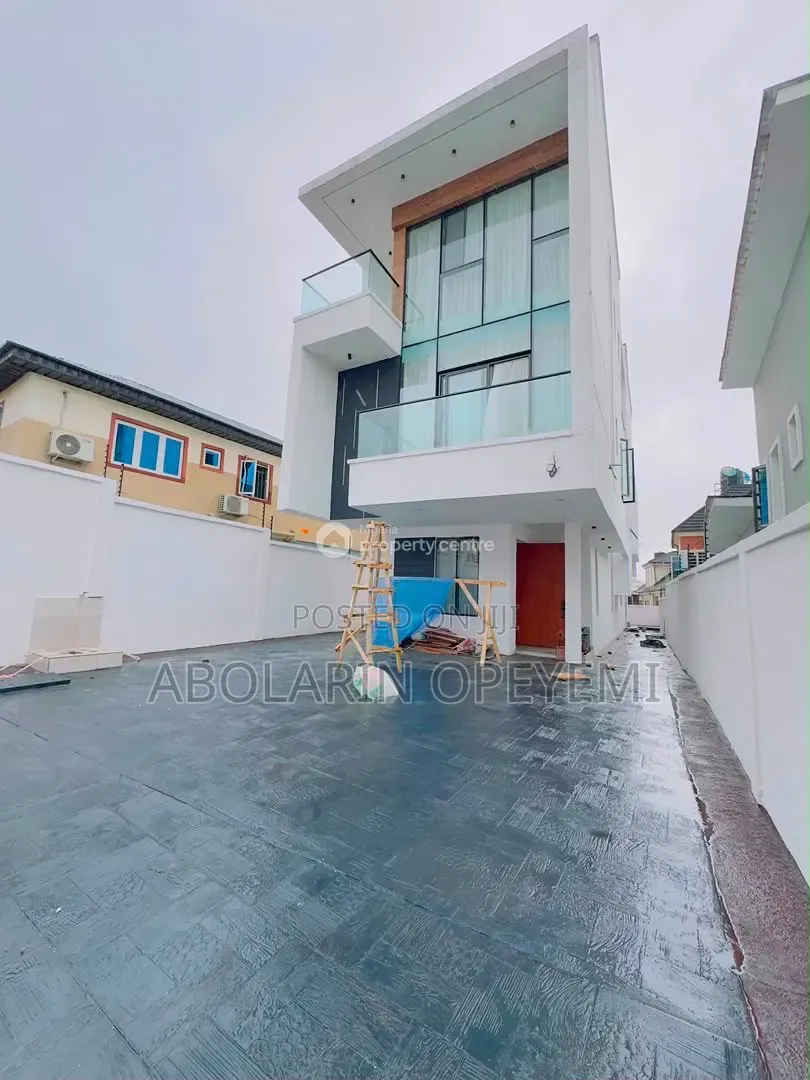 5bdrm Duplex in Gra Magodo Phase 1 for sale