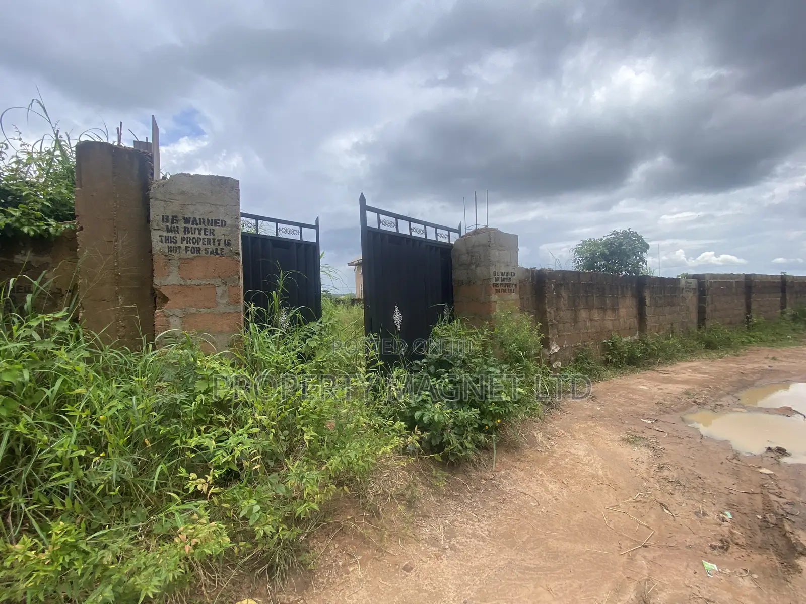 DISTRESS 1 Plot of Land for Sale in UMUAHIA ESTATE