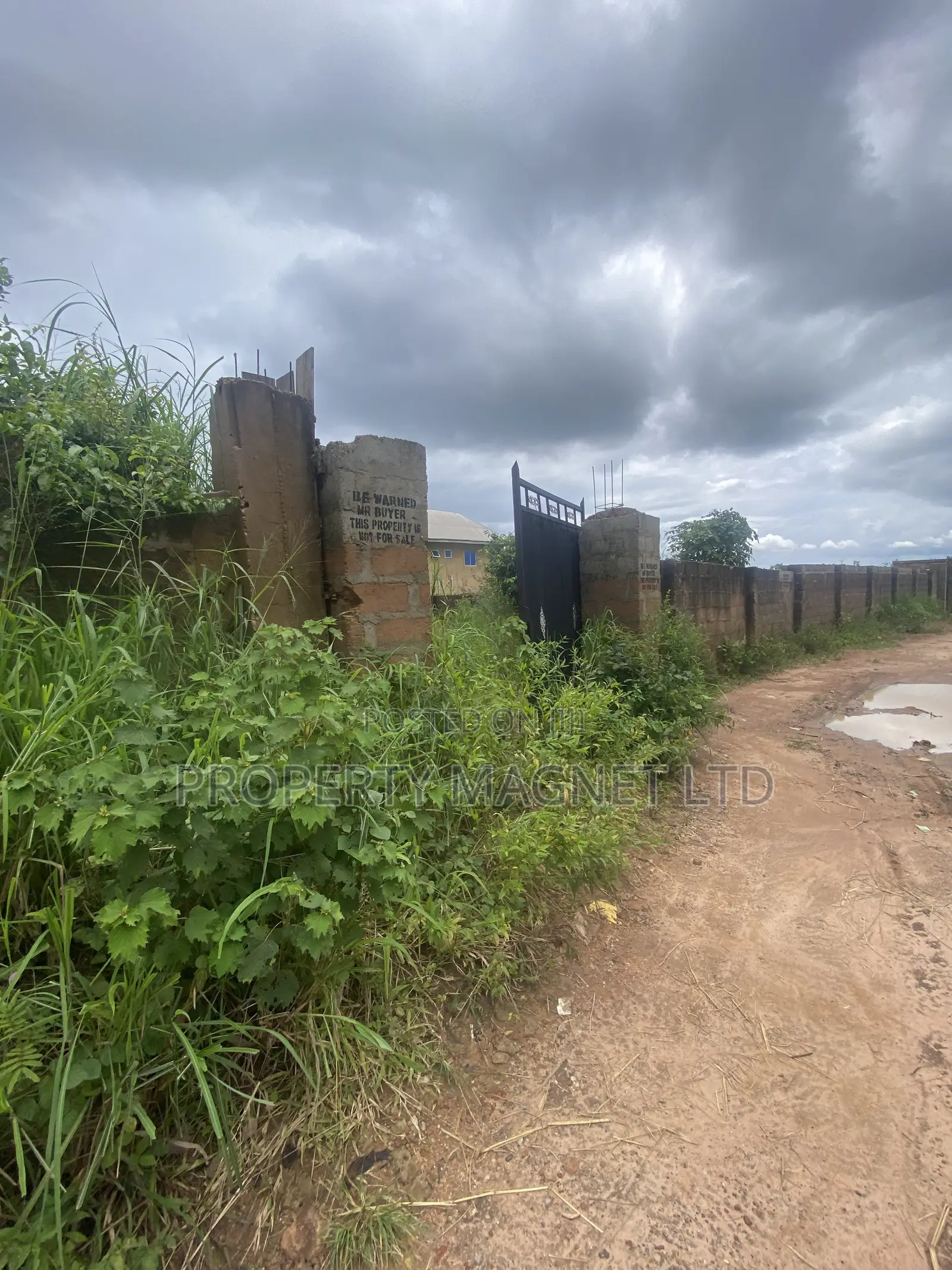 DISTRESS 1 Plot of Land for Sale in UMUAHIA ESTATE