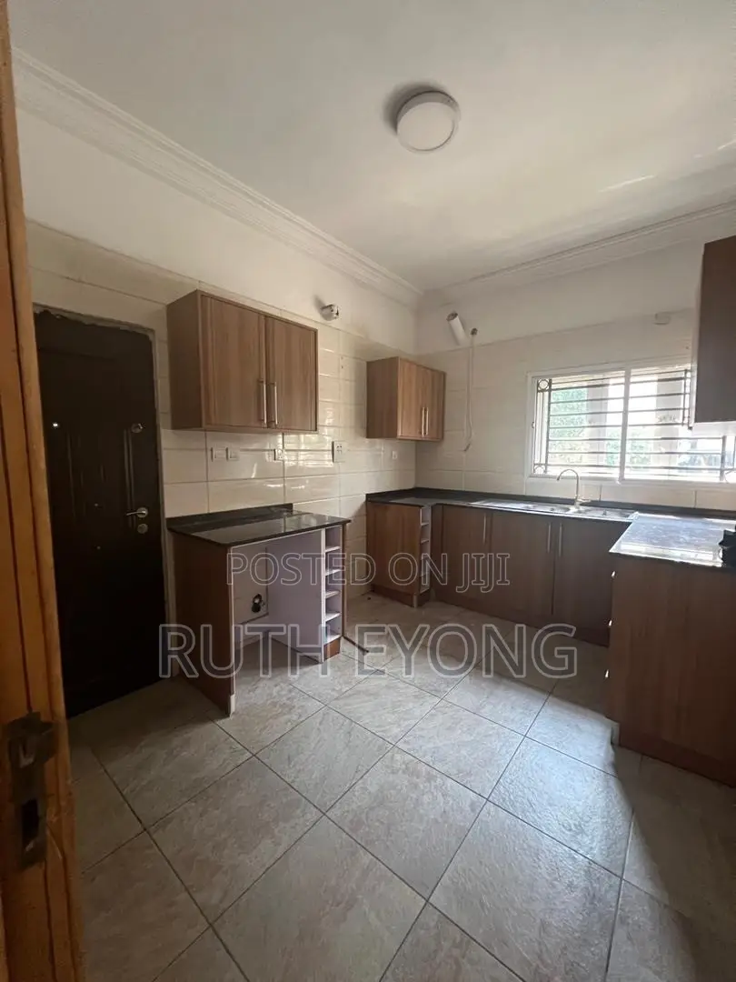 4bdrm Townhouse/Terrace in Richmond’S Estate, Lekki Phase 1 for sale