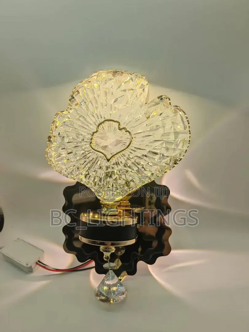 Modern Home Decor Resin Leaf for Dining, Living Rooms Indoor Light