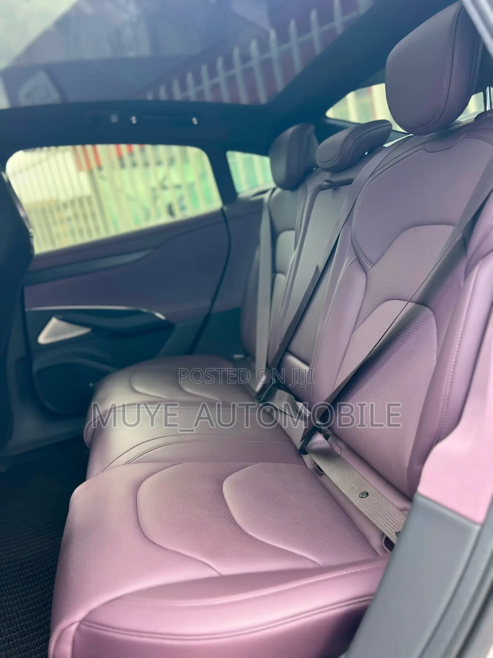 Toyota Avalon Limited Sedan FWD (3.5L 6cyl 6A) 2013 Maroon