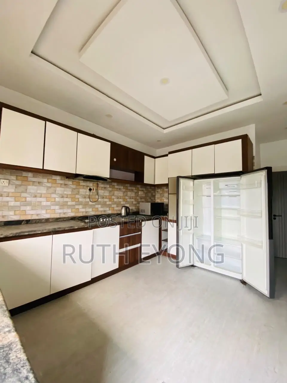 Furnished 5bdrm Townhouse / Terrace in Lekki Phase 1 for rent