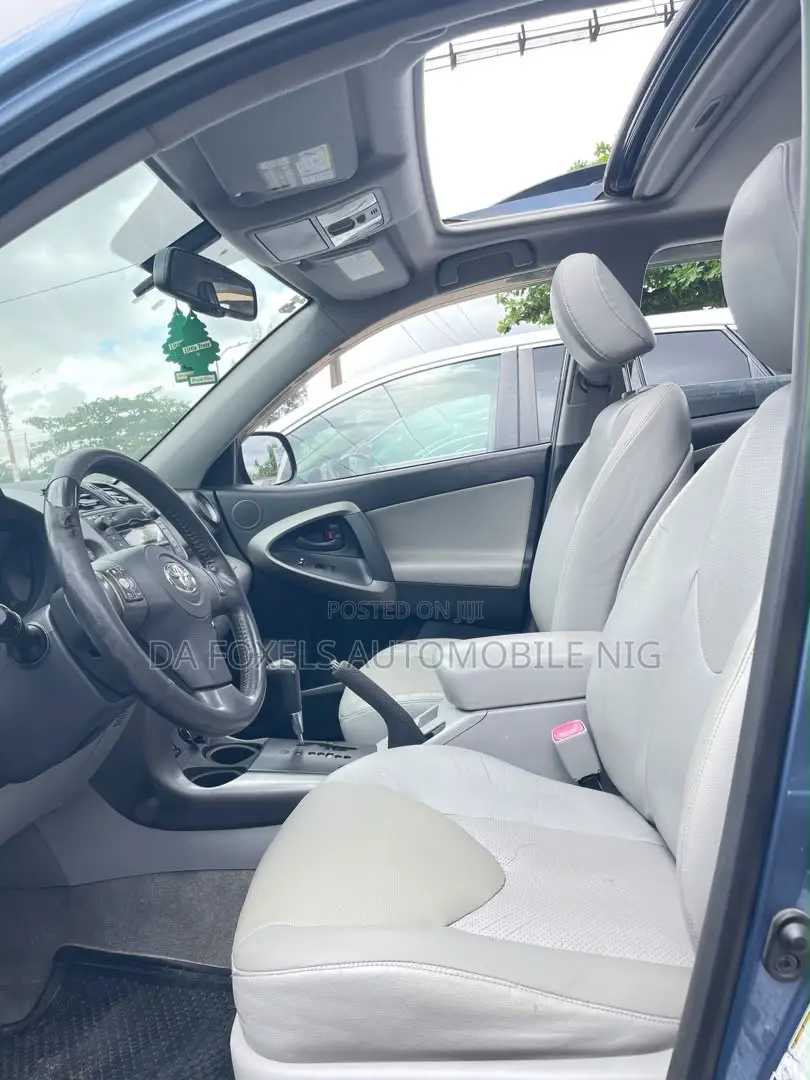 Toyota RAV4 2.5 Limited 2010 Blue