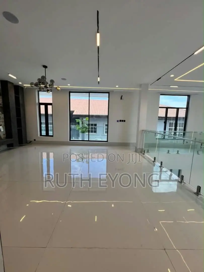 6bdrm Duplex in Vgc Estate Lekki for sale