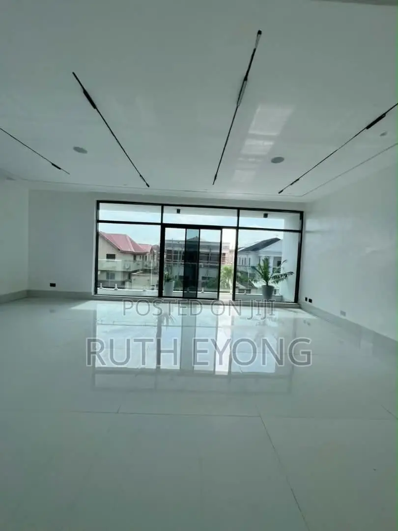 6bdrm Duplex in Vgc Estate Lekki for sale