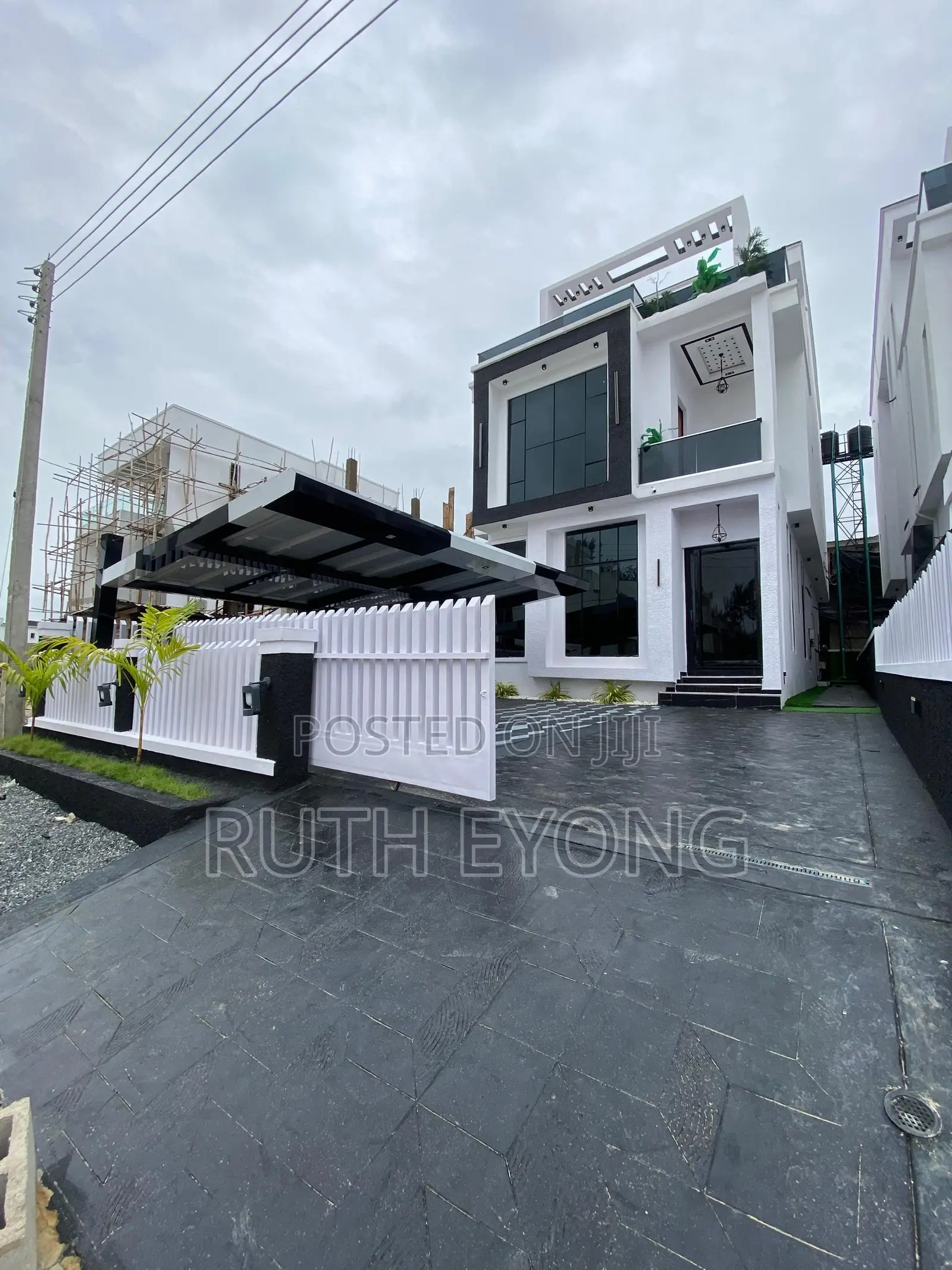 5bdrm Duplex in Megamound Estate, Lekki Phase 1 for sale