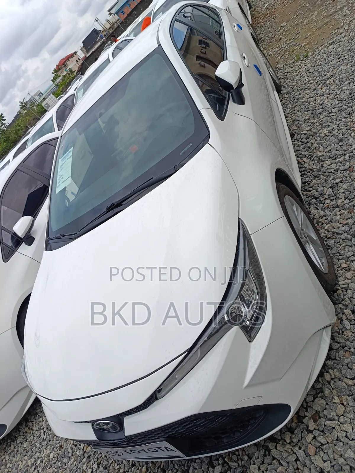 Toyota Corolla LE 2022 White