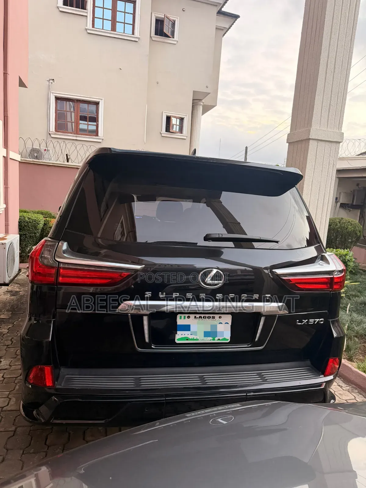 Lexus LX 570 AWD 2018 Black