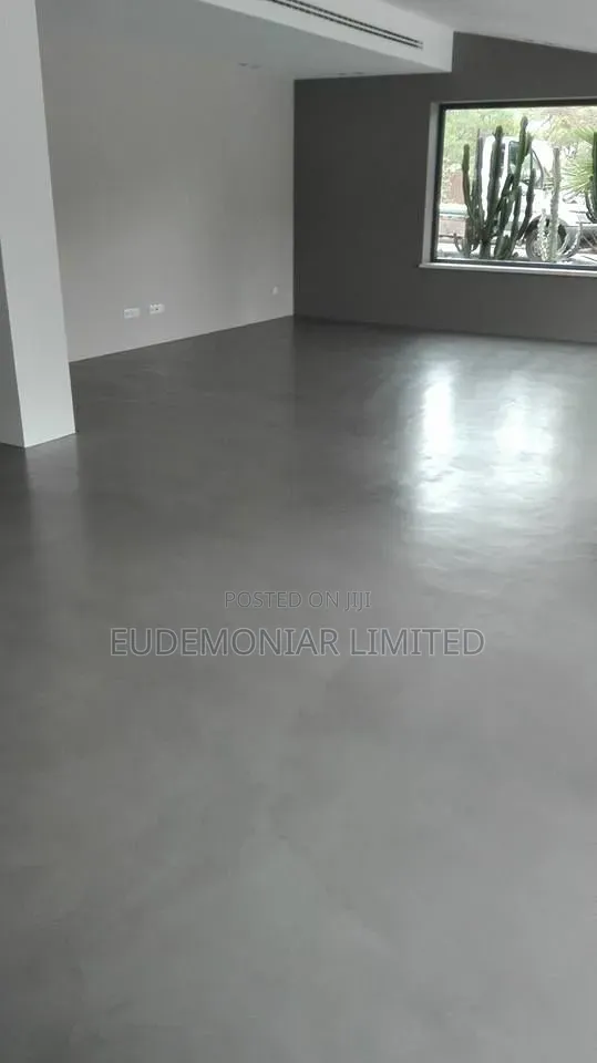 Smooth Floor Screed Installation