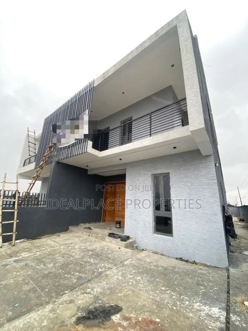 3bdrm Duplex in Sangotedo for sale