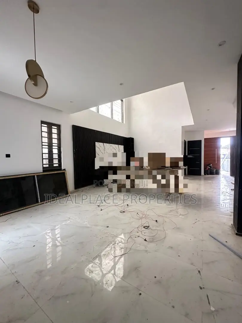 3bdrm Duplex in Sangotedo for sale