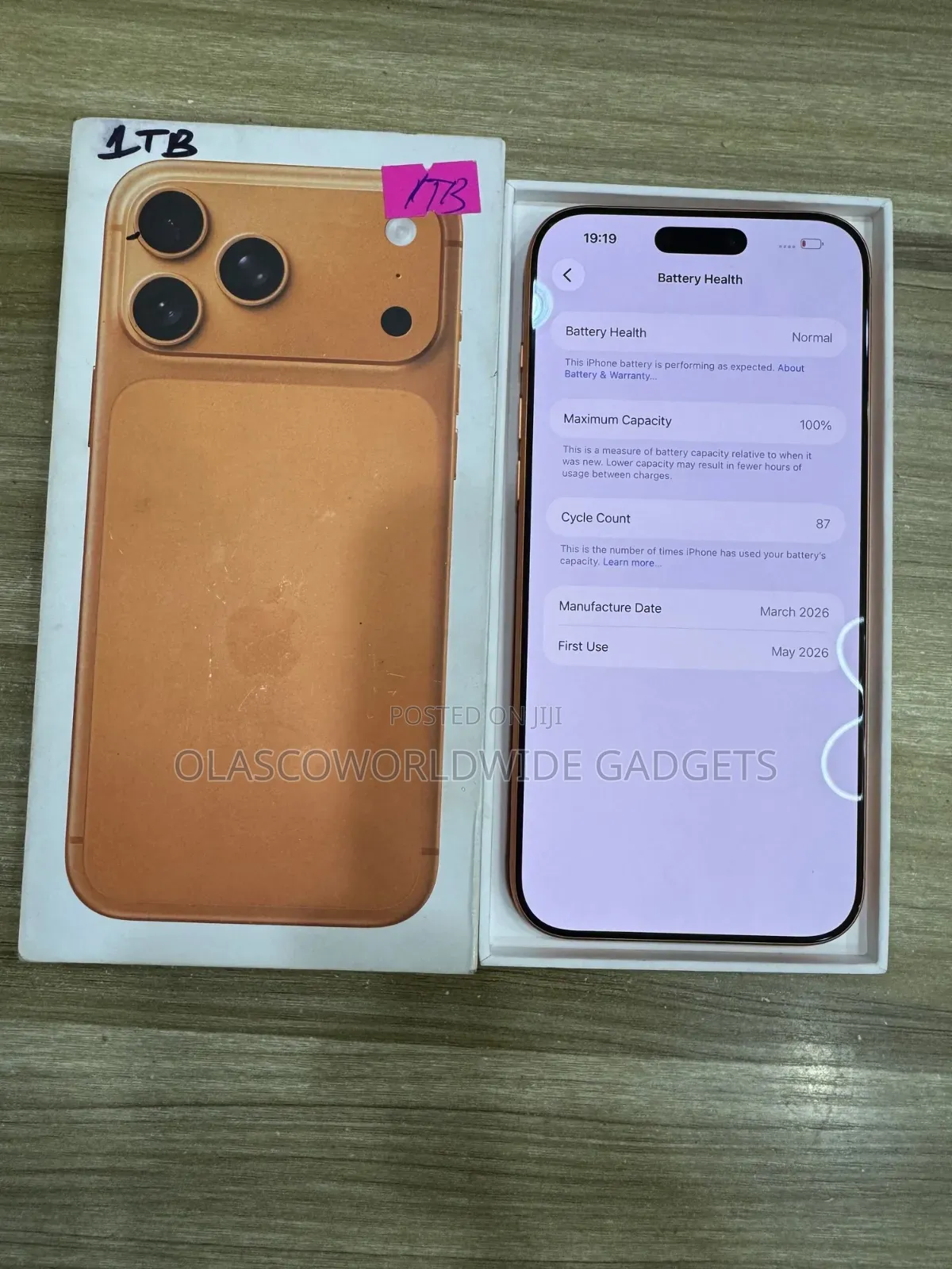 New Apple iPhone 17 Pro Max 1 TB Orange