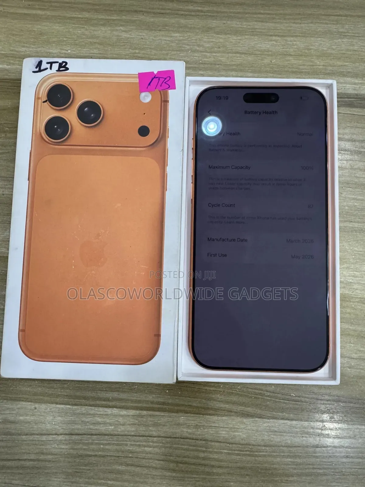 New Apple iPhone 17 Pro Max 1 TB Orange