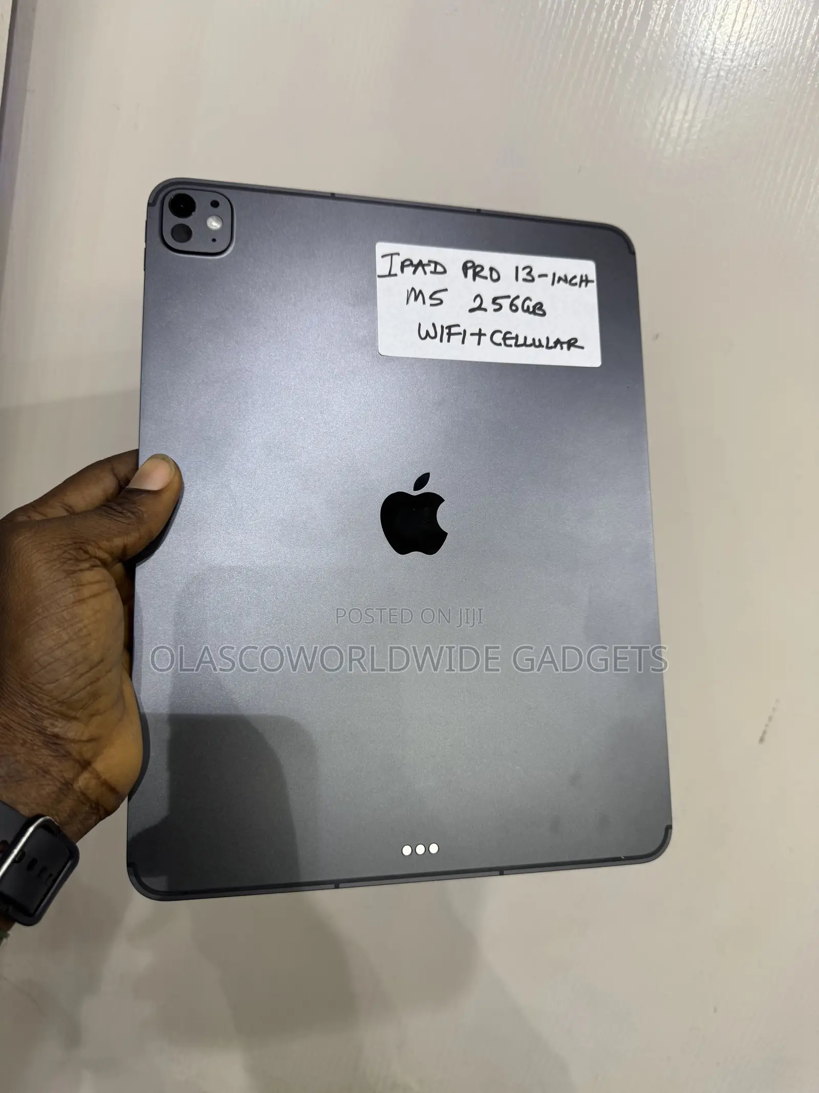 New Apple iPad Pro 13 (2025) 256 GB Gray
