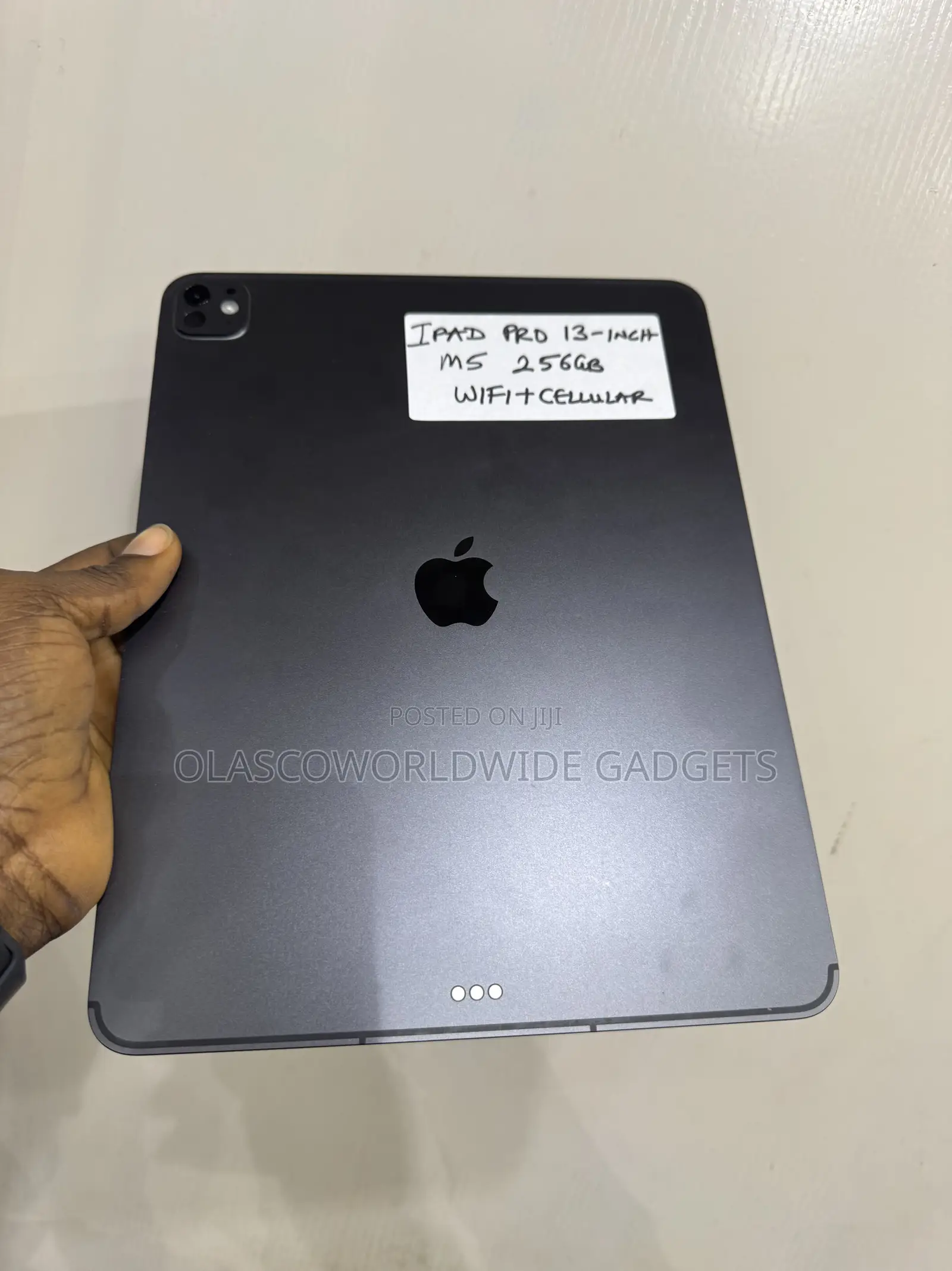 New Apple iPad Pro 13 (2025) 256 GB Gray