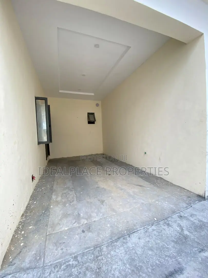 3bdrm Duplex in Sangotedo for sale