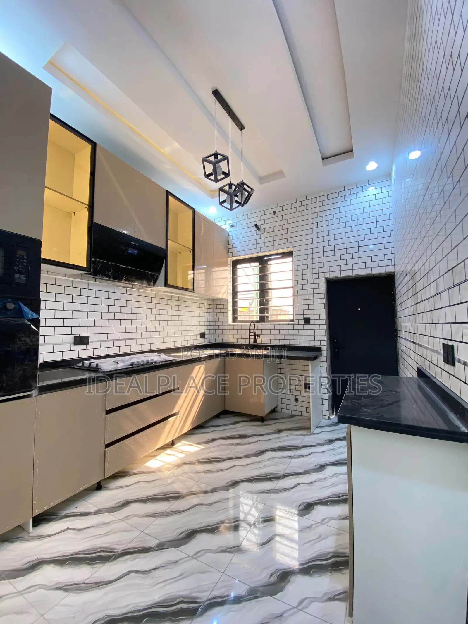 4bdrm Duplex in Sangotedo for sale