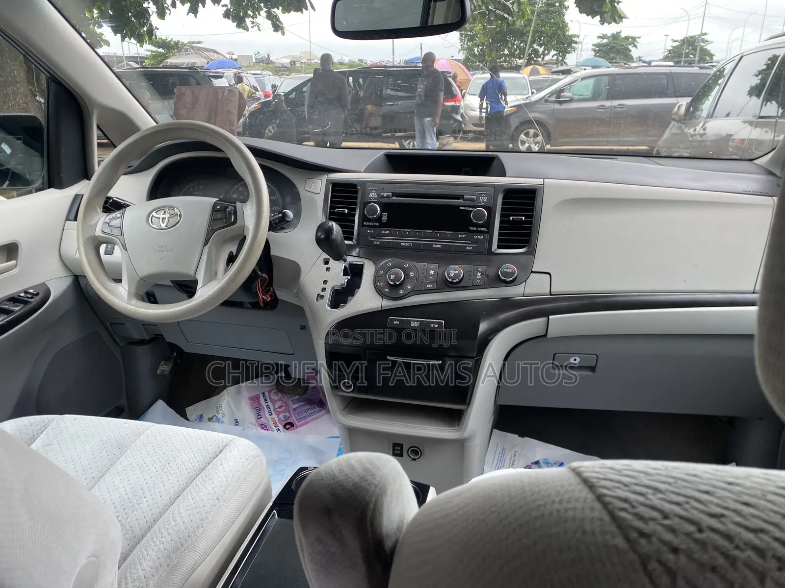 Toyota Sienna LE FWD 8-Passenger 2013 Gray