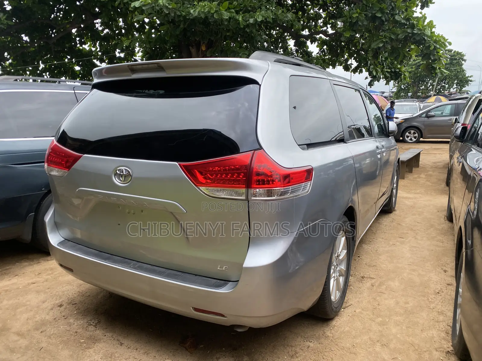 Toyota Sienna LE FWD 8-Passenger 2013 Gray